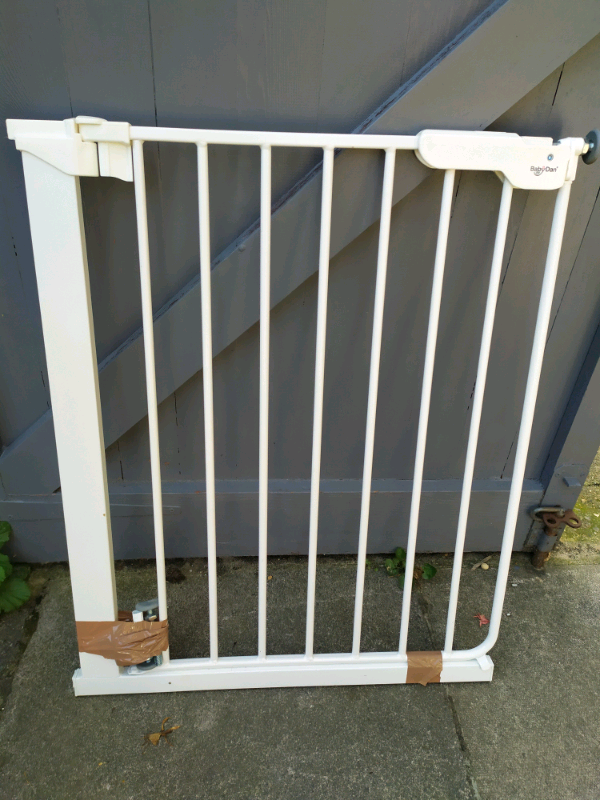 babydan slim fit stair gate